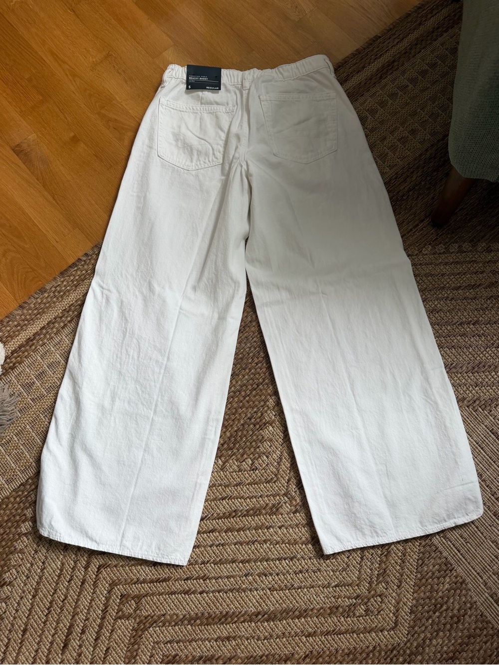Women’s wide leg white pants